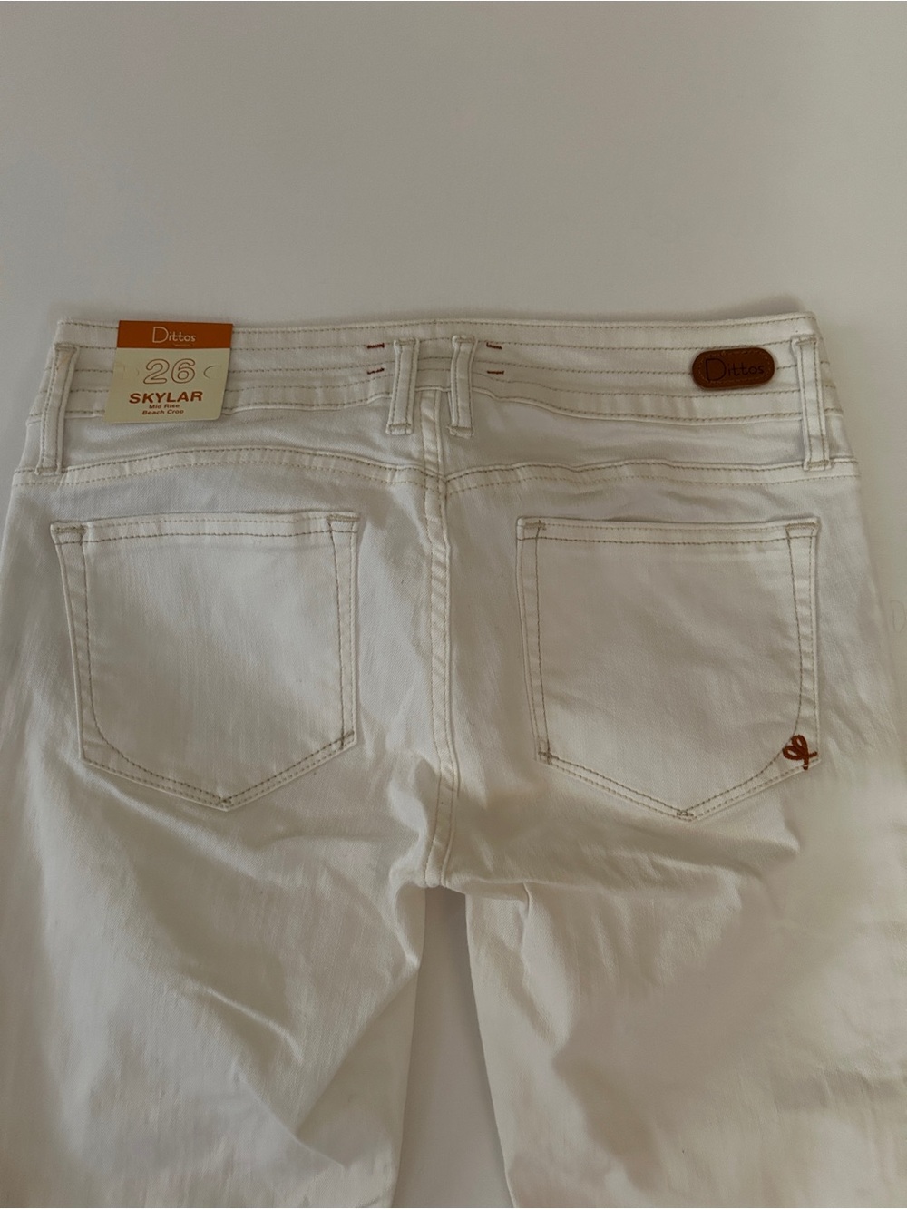 Dittos White High-Rise Jeans with Contrast Stitching - Picture 7 of 10